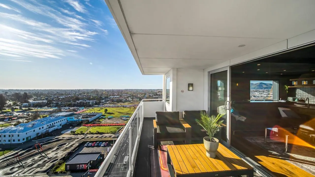 Cbd Loft Style Apartment With Free Valet Parking Christchurch